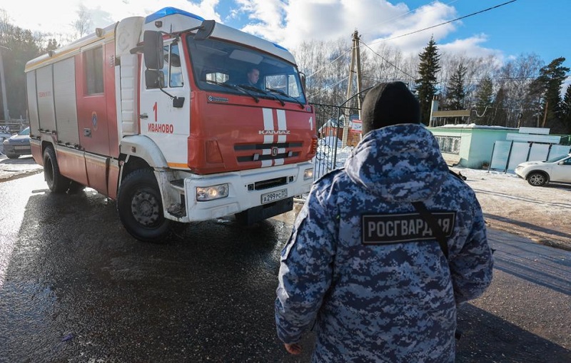 Военен самолет се разби в Русия, 15 са загиналите