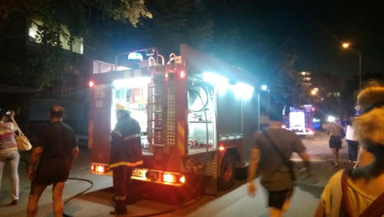 Няма пострадали от пожара в „Славейков“