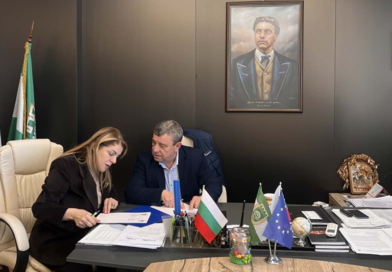 Кметът на Община Камено Жельо Вардунски подписа меморандум с университета в Къркларели