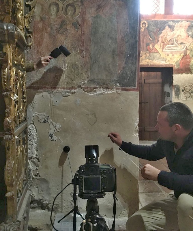 Дигитализират ценните графити от църквите в Несебър чрез RTI фотография