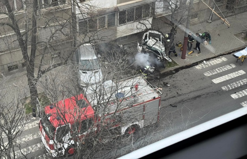 22-годишна шофьорка удари пешеходец, дърво и сграда в Стара Загора