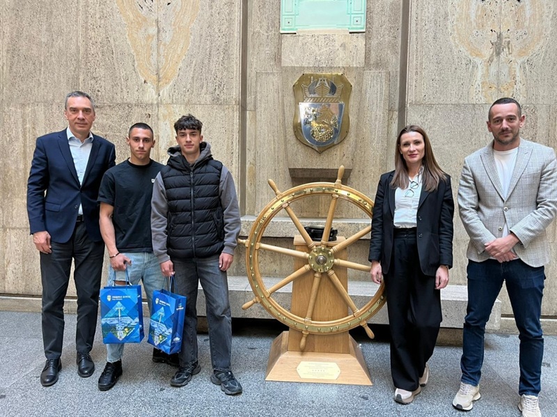  Димитър Христов и Никола Петков - младите надежди в леката атлетика в Бургас