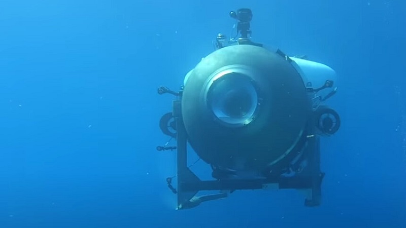 Мащабна спасителна операция в Атлантическия океан заради изчезнала туристическа подводница