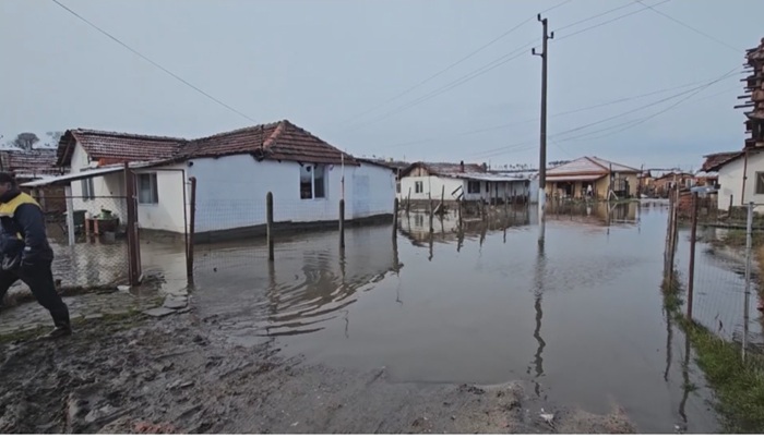 Наводнени къщи и дворове в Хасковска област