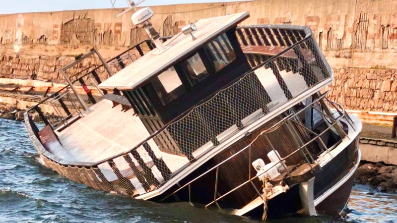 Туристически кораб потъна в Созопол