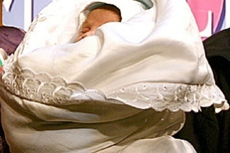 Туркиня заряза бебето си при бургаска детегледачка