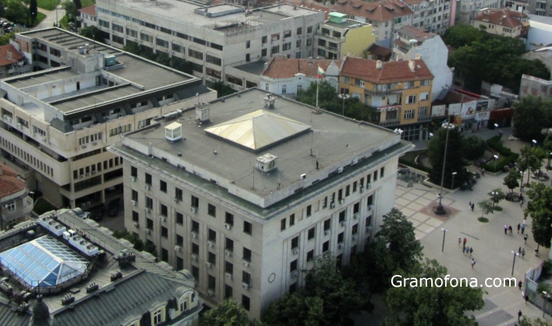 Община Бургас дава 8 млн. евро за изпълнители на строителство и ремонти