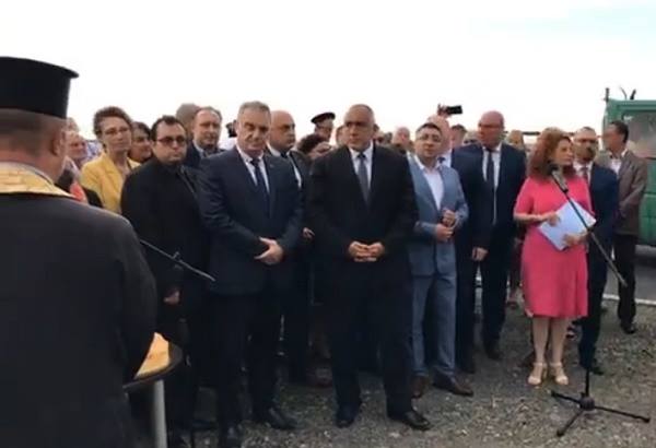 Премиер и министър откриха разширения път за Слънчев бряг