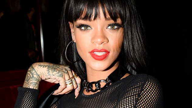 Стрелба по дома на поп звездата Риана в Бевърли Хилс