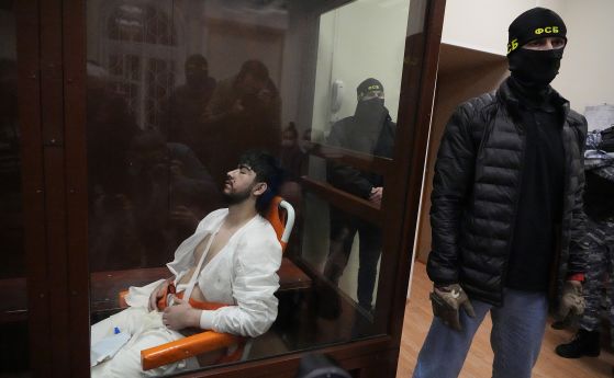 Обвинените за атентата в Москва остават в ареста до 22 май, двама се признаха за виновни