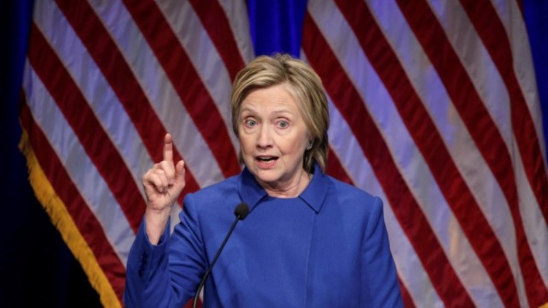 Хилари Клинтън в емоционална реч след изборите: Не ми беше никак лесно да дойда тук