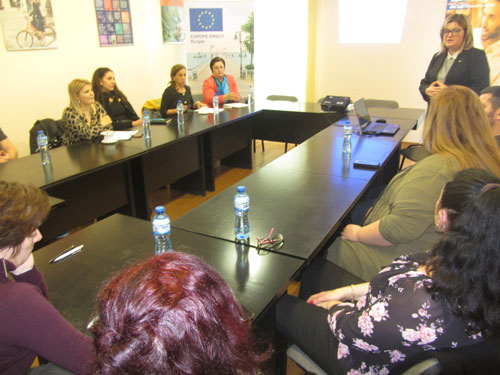 Гражданското образование в българските училища разискваха на семинар в Бургас