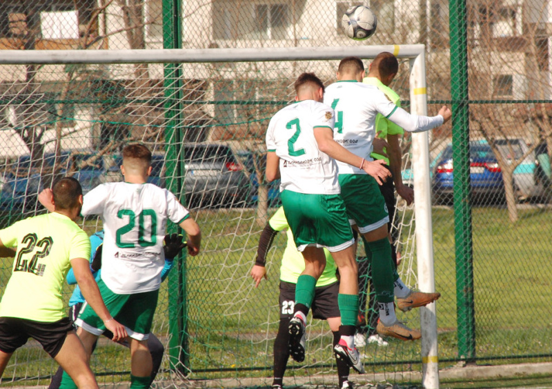Победа и загуба за футболните отбори на Бургас