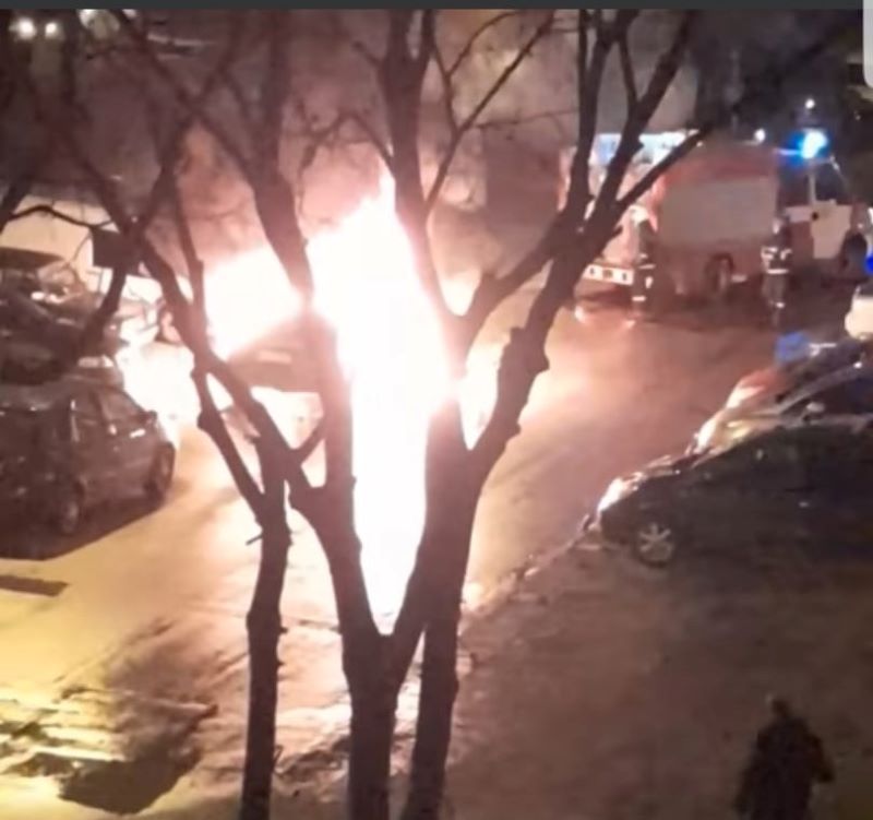 Автомобил изгоря до основи във Варна 