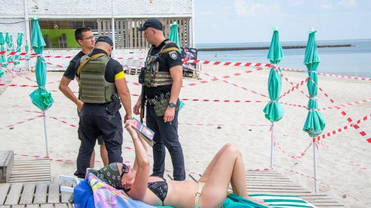 Забраниха къпането на плажовете в Одеса заради замърсяването