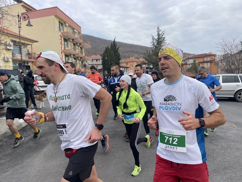 Над 80 бегачи влизат в битка за издръжливост в планинска надпревара в Свети Влас