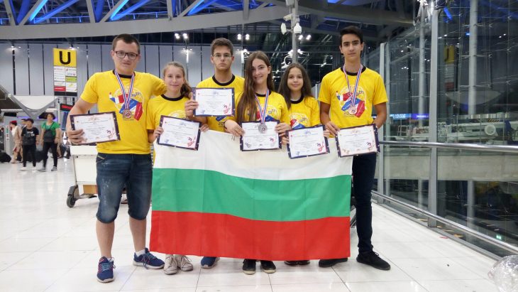 Повод за гордост: Младите математици на Бургас с медали от престижни състезания