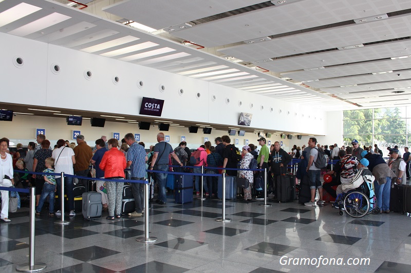 54 000 британци повече се очаква да кацнат на Летище Бургас това лято