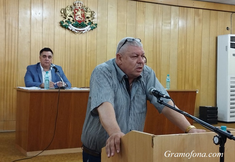 Новият кмет на Средец Иван Кичев спечели изборите с 400 гласа разлика пред Жабов