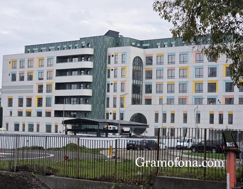 Община Бургас ще привлича и български лекари, работещи в чужбина, за новата детска болница