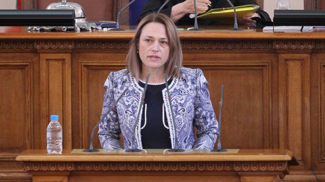 Ива Митева е новият председател на Народното събрание