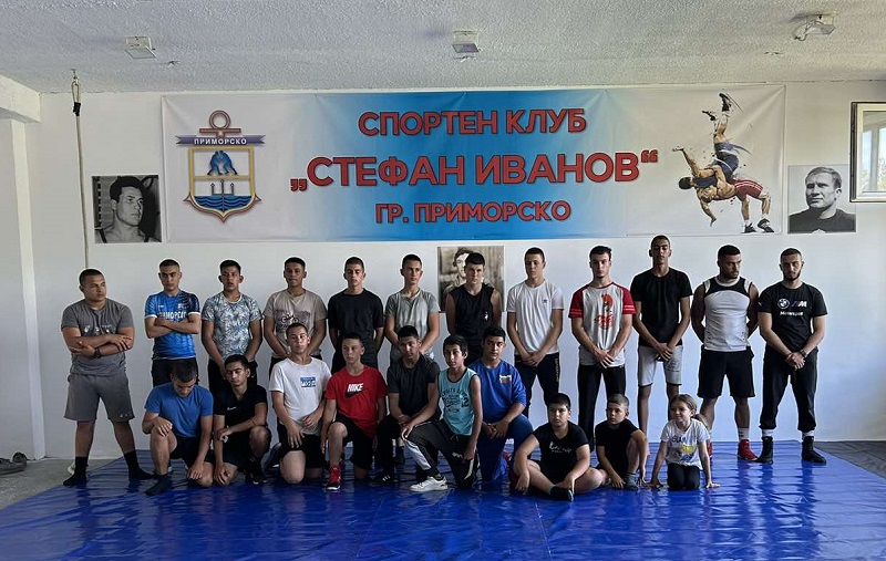 Световни и европейски шампиони в Приморско за откриването на нов клуб по борба