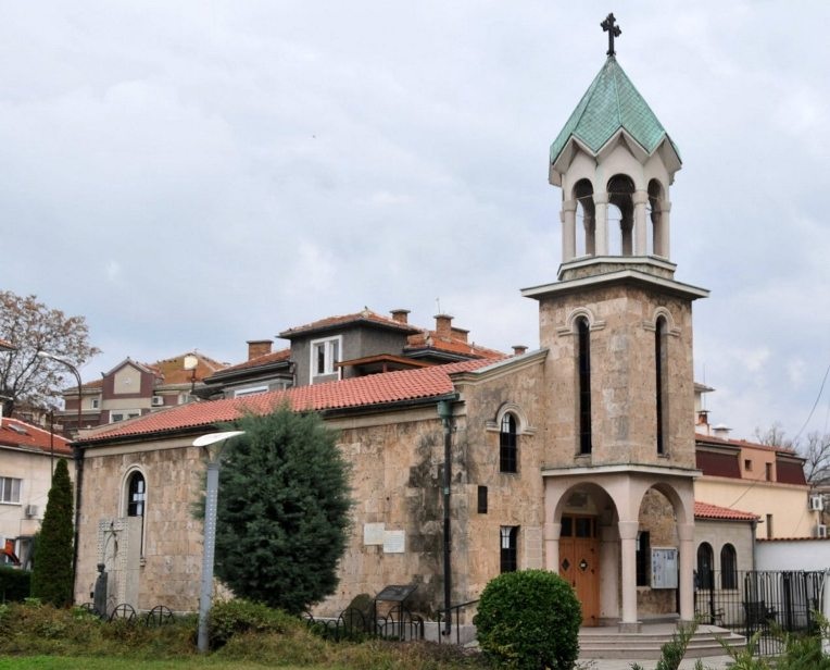 Днес е арменската Бъдни вечер, а утре - Коледа и Богоявление