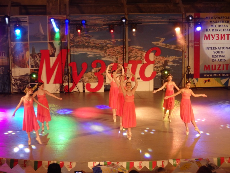 Вижте атмосфера от най-красивия фестивал за млади хора в Созопол