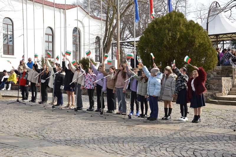 Созопол отбеляза 3 март с почит и признателност