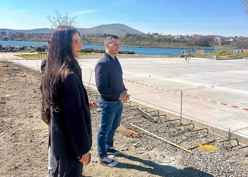 Марин Киров и екипът му инспектираха работата по ремонта на рибарско пристанище “Мичурин” 