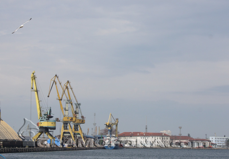 На бургаския порт отчетоха рекорд по обработени товари