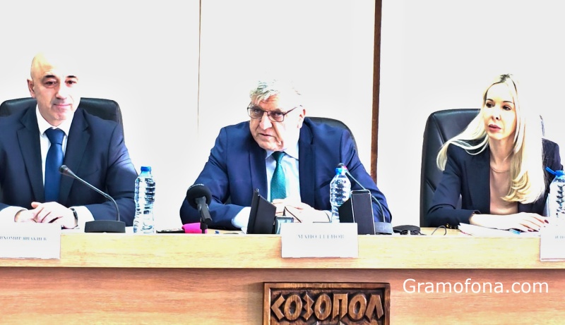 Държавата и морските общини са обединени: Нашето Черно море е кристално чисто