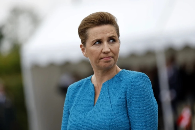 Нападнаха премиера на Дания