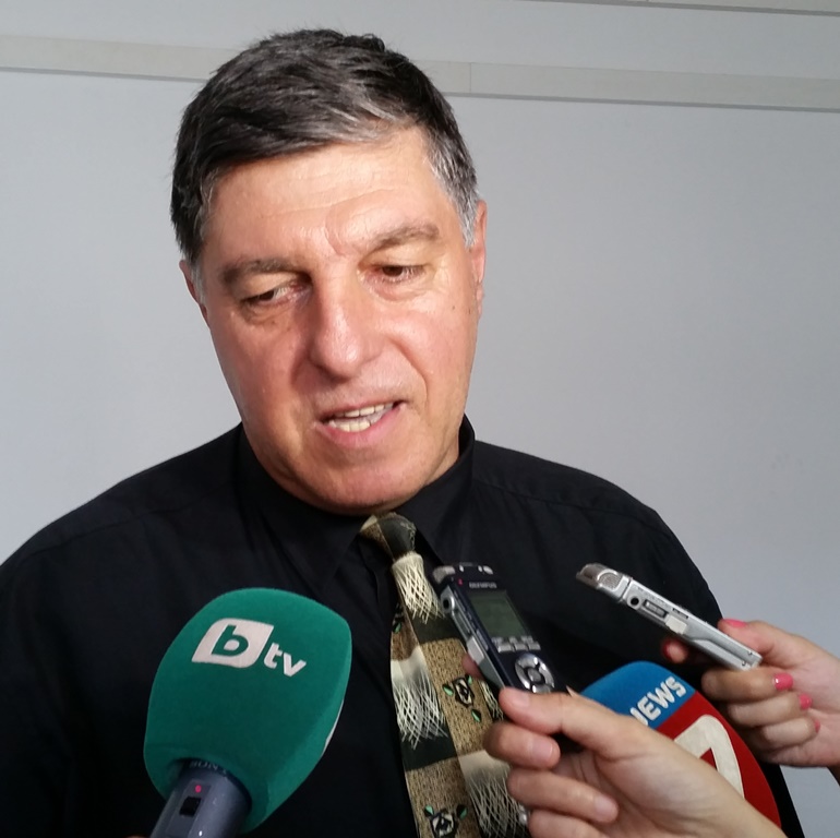 Йовчо Йовчев: Съпругата ми Павлинка е установила, че Симеонов е източвал сметката си