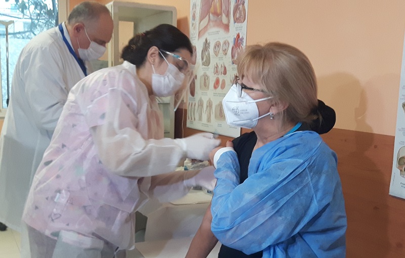 От ДКЦ Ел Масри продължават с ваксинирането срещу ковид, вижте къде 