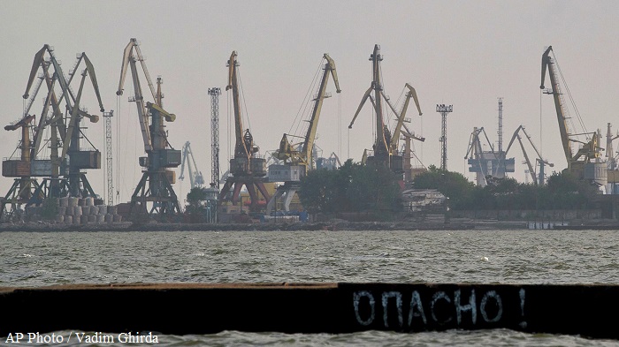 Украйна затвори пристанищата си за руски кораби