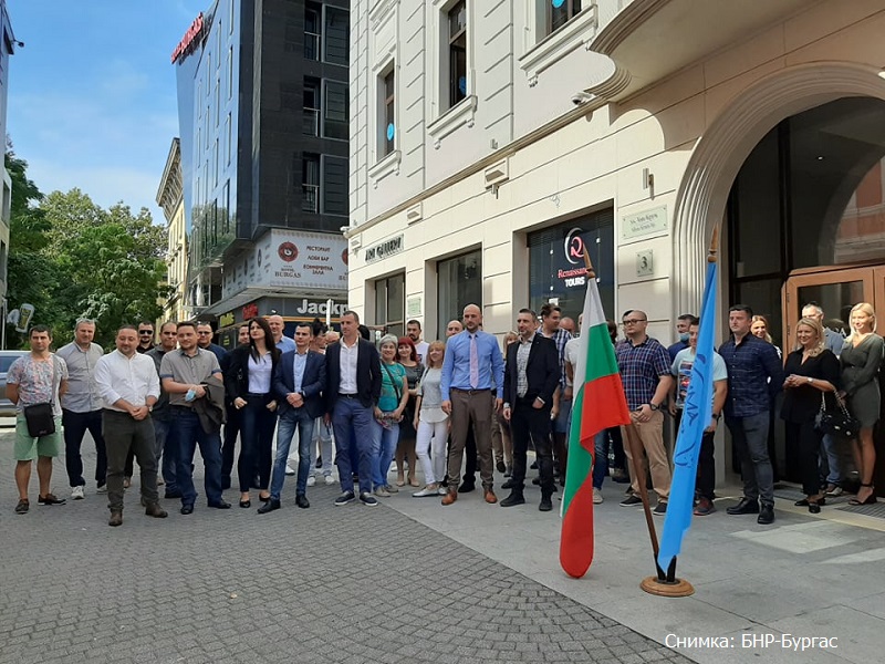 Партията на Слави с приемна в Бургас