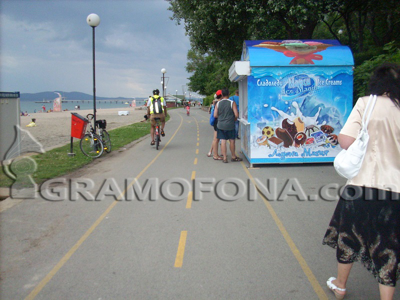 Съветници не дават велоалеята на крайбрежната да се пипа