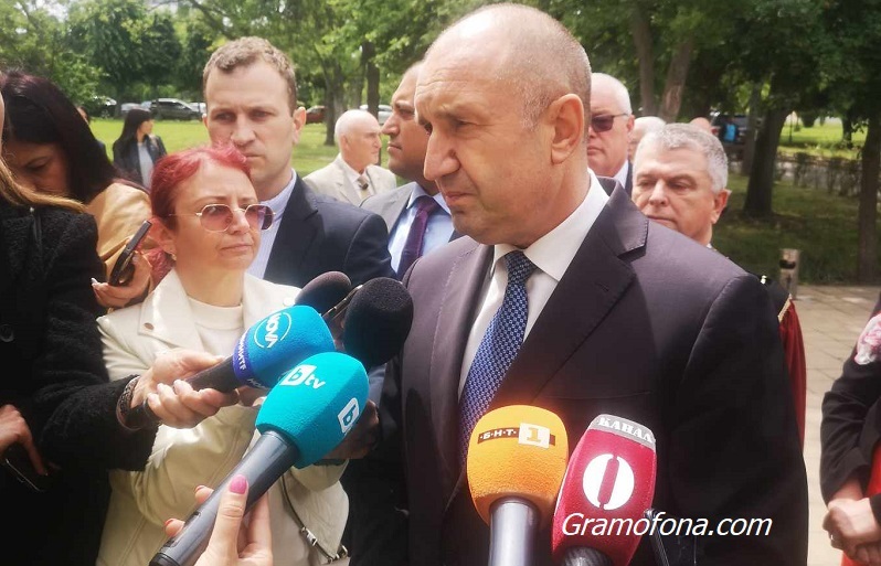 Президентът с коментар за катастрофата с Кирил Петков, при която загина човек
