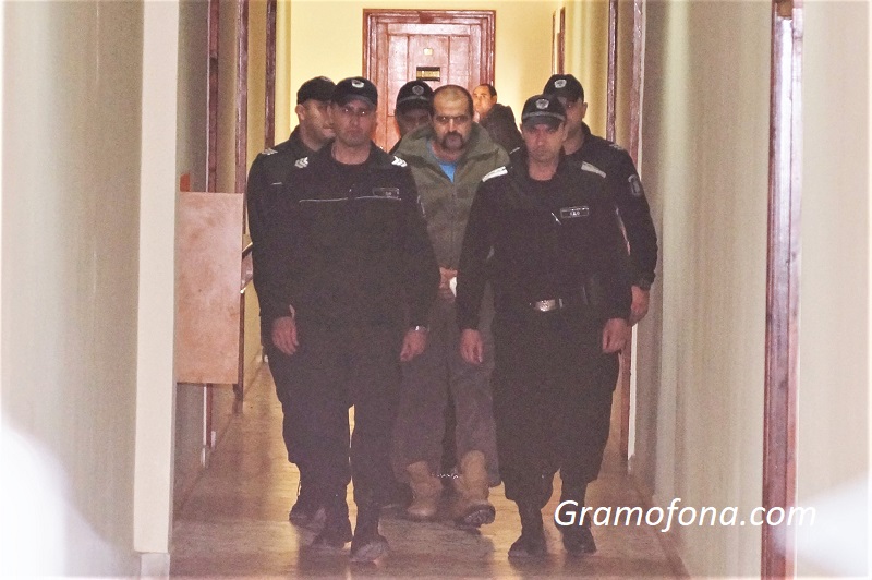 Бургаският съд остави в ареста Иван Пачелиев, обвинен за убийството на фелдшера в Орешник