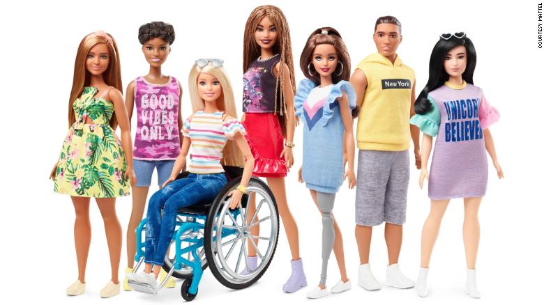 Пускат Барби в инвалидна количка и Барби с протеза