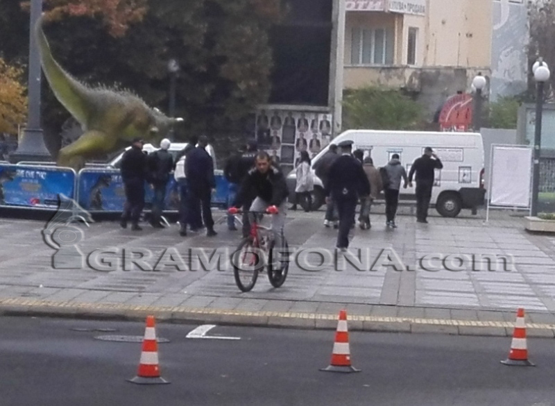 Първо в Gramofona.com: Акция за нелегални емигранти в центъра на Бургас!