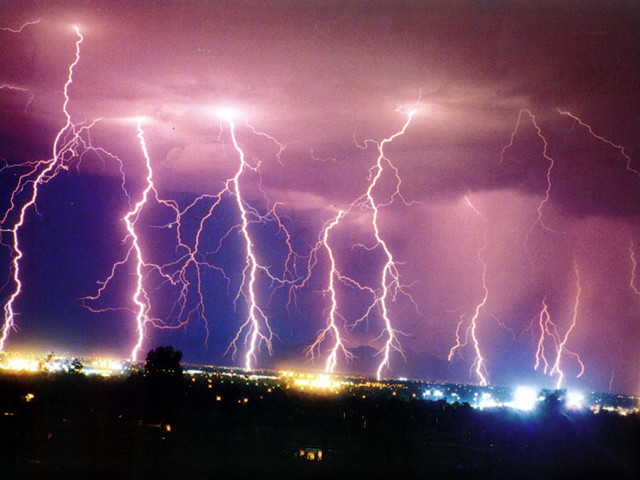 EVN България със съвети за безопасност в случаи на гръмотевични бури 