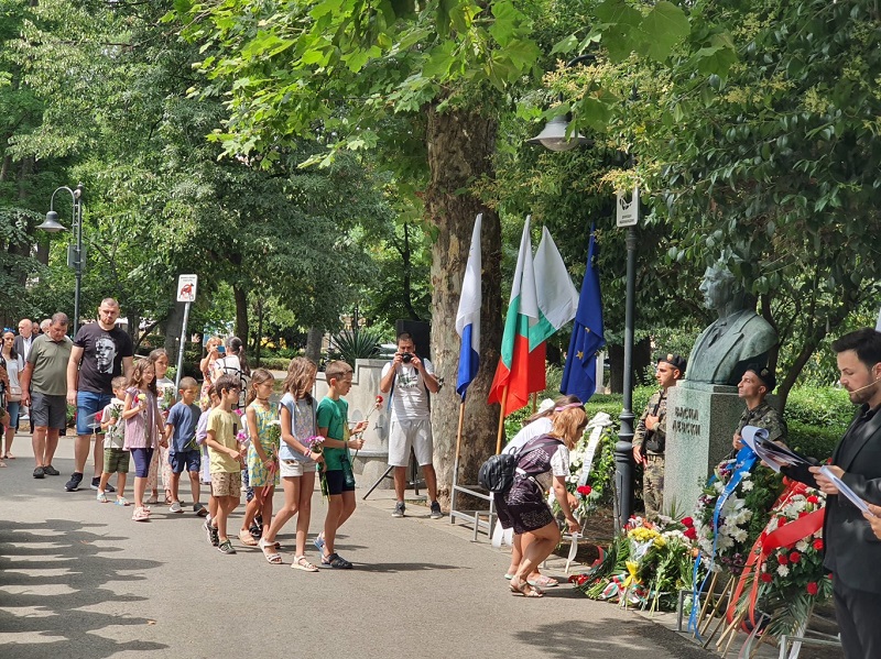 Бургас чества 188 години от рождението на Апостола