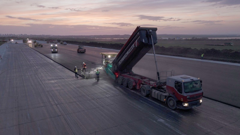 Кадри с дрон показват мащабния ремонт на летище Бургас