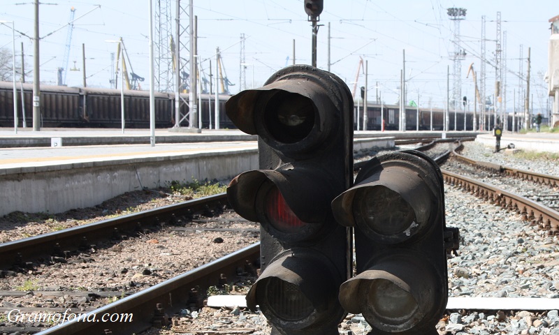 Тежък инцидент край Видин, железничари пострадаха от волтова дъга