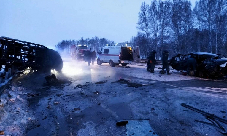 Четирима загинали при катастрофа с линейка в Новосибирск