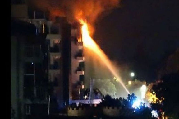 Среднощен пожар в хотел в Китен