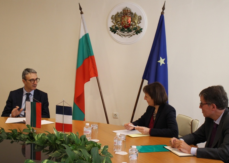 Най-сериозната възможност за намаляване на цените е промяна в схемата за търговия с емисии