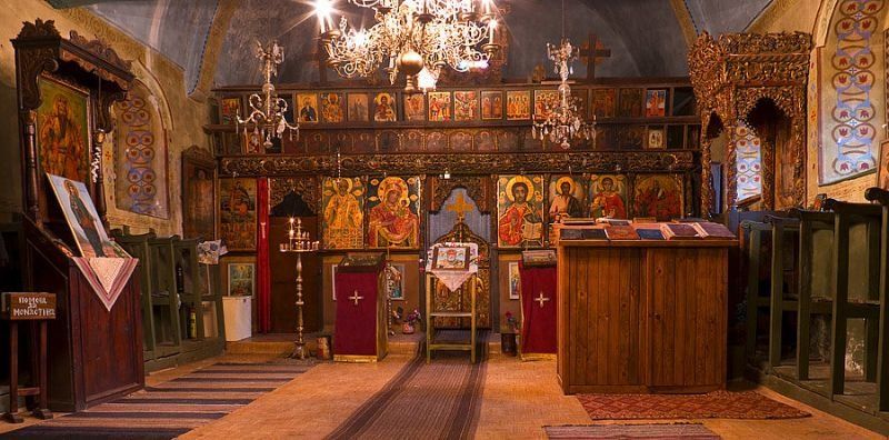 Почитаме св. Емилиан и св. Трендафил, съимениците им с право да черпят и днес